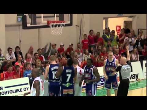Tampereen Pyrintö Basketball 2011-2012 2/3