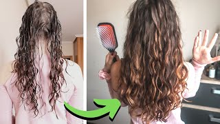 Brush Styling vs No Brush Styling Wavy Hair // No fuss rake and scrunch method vs using a brush