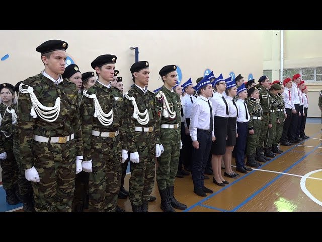 Кто шагает дружно в ряд