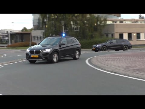 P1 Onopvallende politie BMW X3 met spoed onderweg naar een melding in Leeuwarden