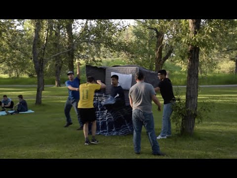 Behind the Scenes - WAKE UP! Free ESL Ad