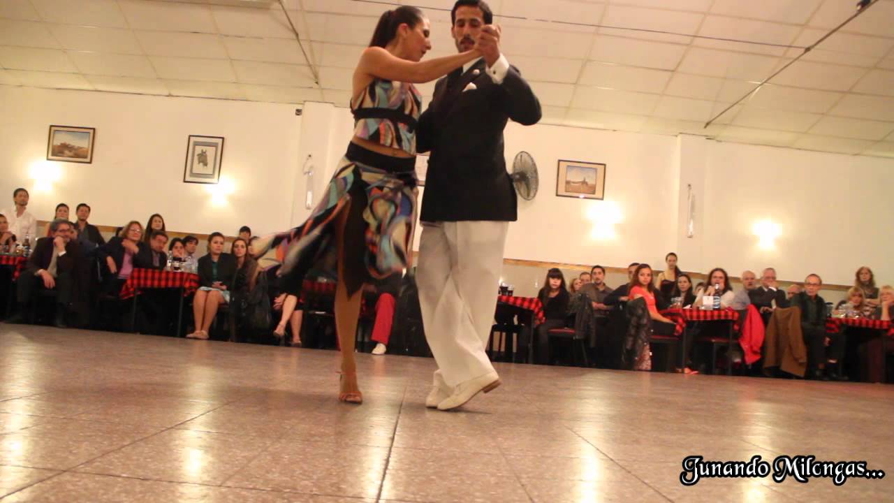 CHRISTIAN MARQUEZ Y VIRGINIA GOMEZ LOS TOTIS en La Baldosa "Sin Palabras" (Tango)