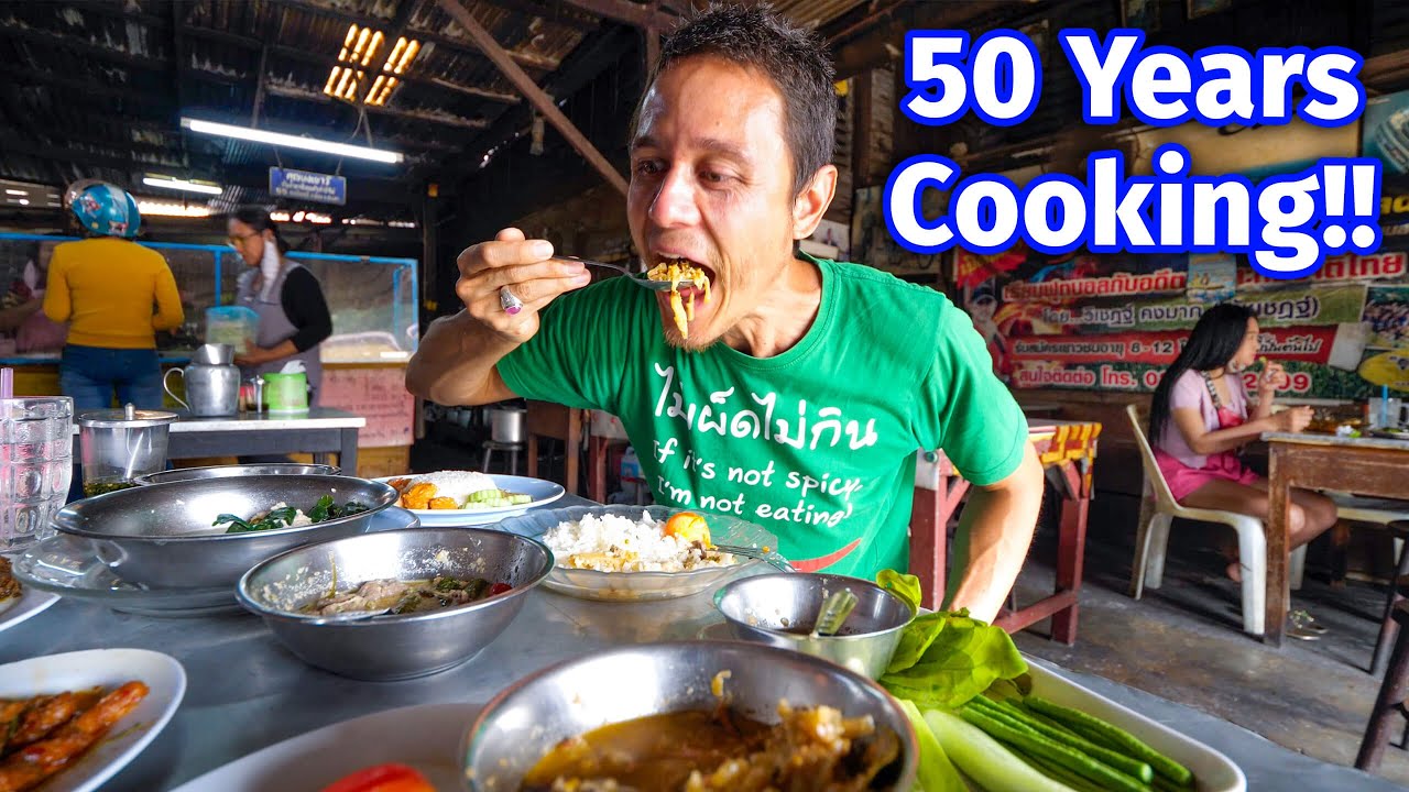 Golden EGG YOLKS! Street Food - The Ultimate Curry Rice Meal!
