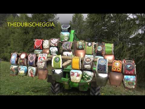 UNA MAGNIFICA ESPOSIZIONE DI CAMPANACCI PER MUCCHE A PONTECHIANALE (CN) DOM. 15 - 9 - 2019