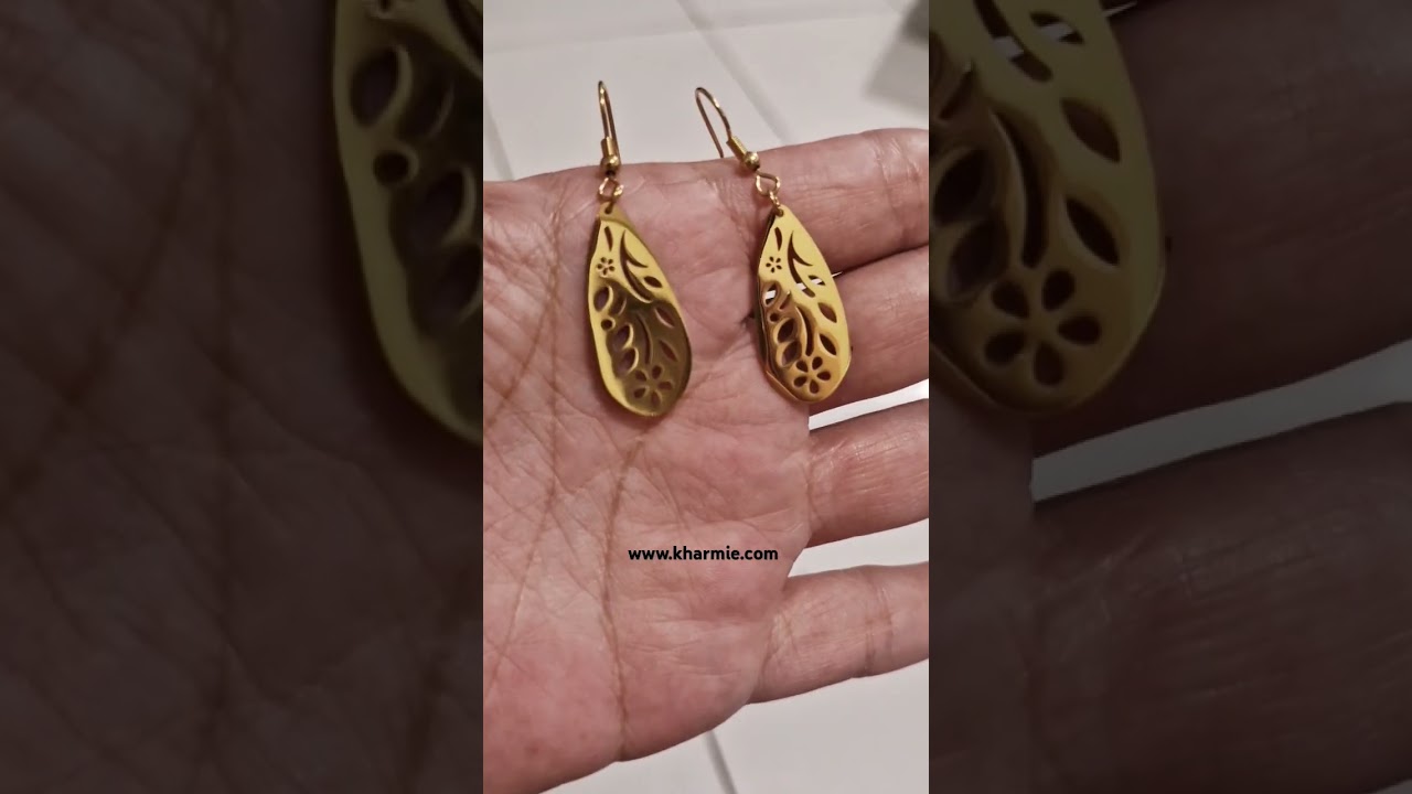 Video de Brinco Flor Vazada Aço Inox Ouro 18k