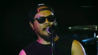 Download lagu Jamrud - Sik Sik Sibatumanikam (Live at Synchronizefest) mp3