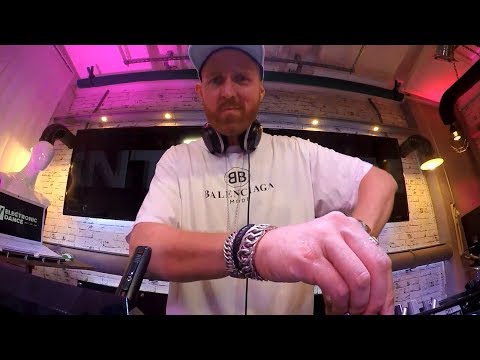 POINT BLVNK | Live DJ-Set | Future House vs. Electro House | Pyro Rec. (GER)