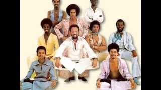 Earth Wind & Fire - Round and Round
