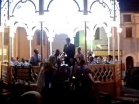 Omaggio floreale per la Banda di Noicattaro a Salcito (CB)