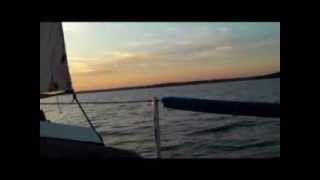 preview picture of video 'Sunset Sailing at Canyon Lake, Texas'