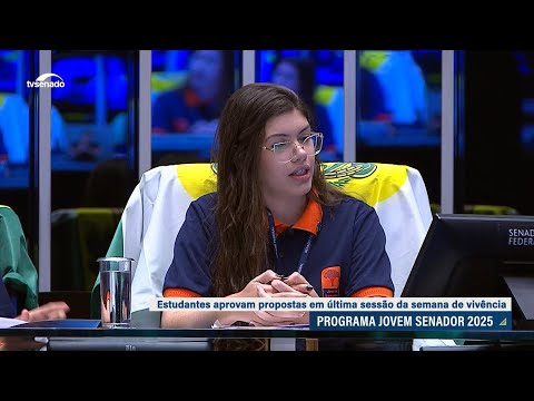 'Jovens senadores' aprovam propostas na última sessão da edição 2025