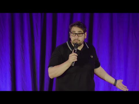 Omas Rezepte verbrannt I Kinan Al I 1LIVE Hörsaal-Comedy