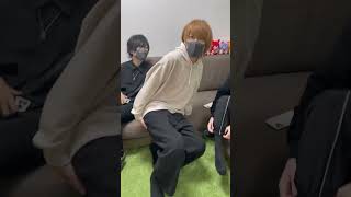 ドッキリで歌い手のお尻いきなり蹴ったらとんでもない事になったｗｗｗｗｗ