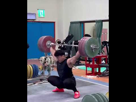 Chen Po Jen (110) 195 kg snatch