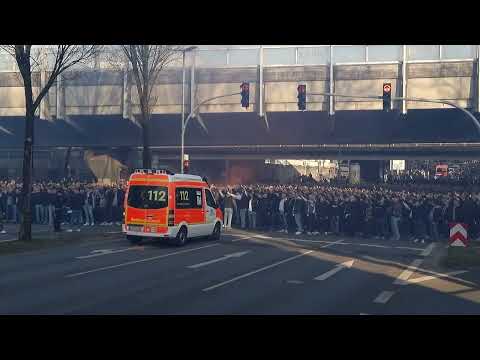 Fanzug Arminia Bielefeld Pokal Halbfinale gegen Bayer Leverkusen Stadion Alm Dienstag 1.April 2025
