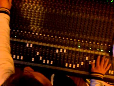 Crazy Hertz feat Jane Warriah - Illusion (extension dub version) live in studio