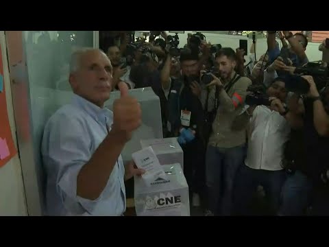 Video | Presidential candidate Nasry Asfura votes in Honduran elections | AFP