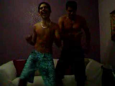 JuNiNhO fOx e mC TiNhOw (H)