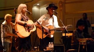 Emmylou Harris & Rodney Crowell - Leaving Louisiana in the Broad Daylight - live Hamburg  2013-05-31