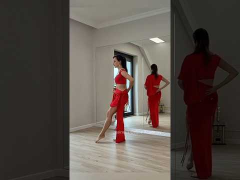 Jasirah’s new tutorial on Patreon “Sahby Ya Sahby by Bahaa Sultan” 💃🏻 #orientaldance #bellydance
