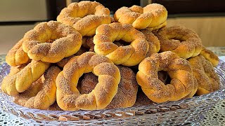 Cream cheese donuts are so delicious! I always keep some in a jar.