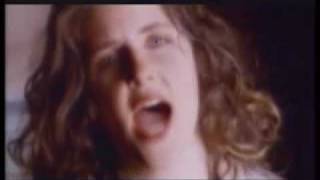 Musik-Video-Miniaturansicht zu Show Me Heaven Songtext von Maria McKee