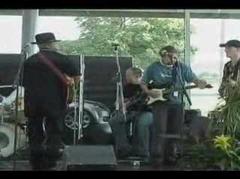Rev. KM Williams & Michael Messer - Poor Boy Long Way From Home