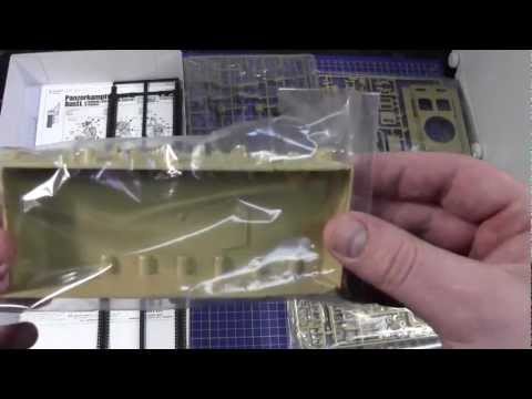 Tamiya 1/35 German Panzer III Ausf.L - w/Rommel Crew # 32405 www.eModels.co.uk