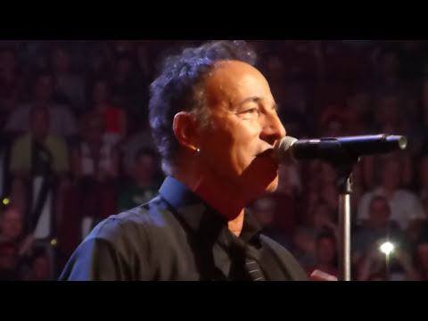 Bruce Springsteen - Summertime Blues - (2Cam mix dubbed audio) Adelaide 2014