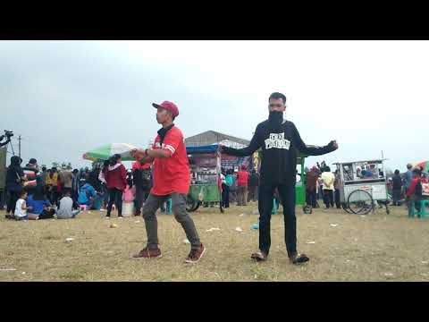 Temon holic- Lagista Nella kharisma