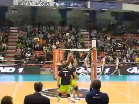 Leonel Marshall warm up attack