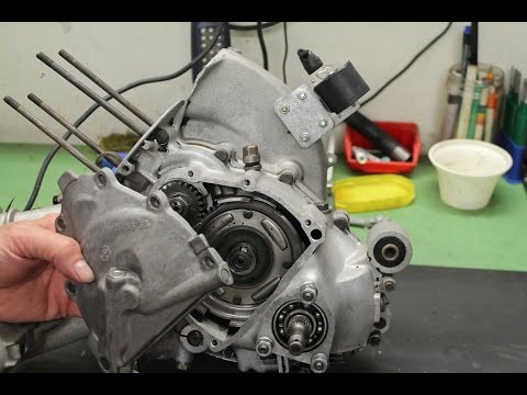 Articolazione della spalla dolorante non può alzare la mano Che aveva una contrattura dellarticolazione del gomito