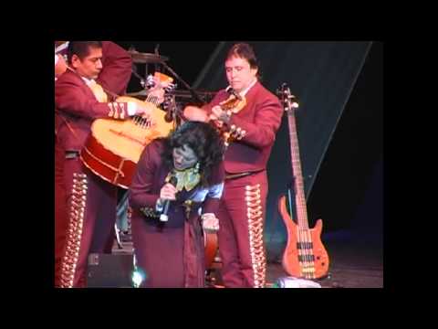 Que detalle Señor, Sonia y el Mariachi (Universitario) de La basílica de la virgen de San Juan