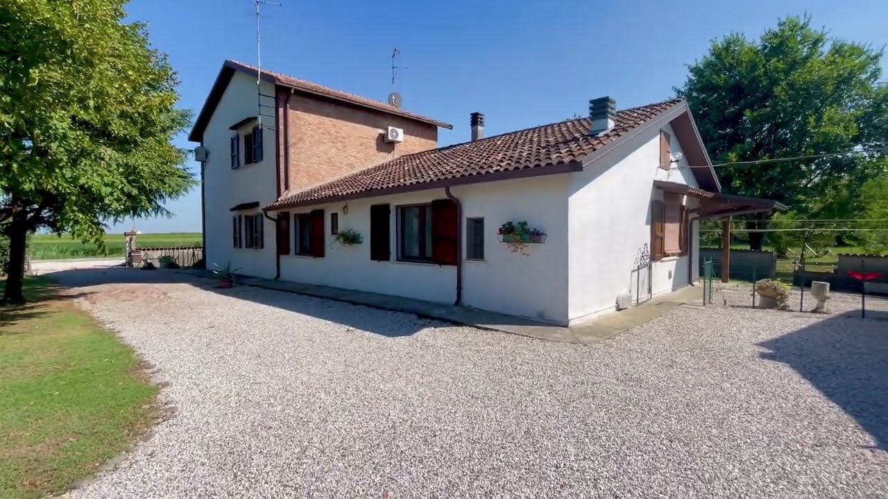 nella campagna di Fiscaglia  , Casa indipendente dotata di Garage e Giardino Privato 