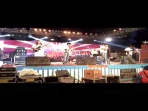 Indrajit Moitra Manush chena daay by Deenga