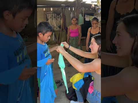 Les regale playeras a los niños de mi pueblo ❤️🫶🏻🥹