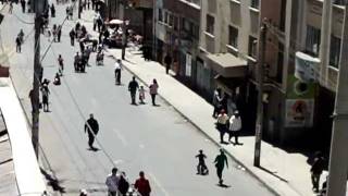 preview picture of video 'El Primer dia del peaton 1-2 La-Paz-Bolivia'