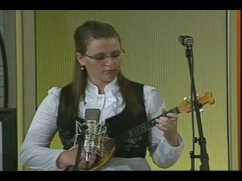 KAD ZAIGRA SRCE U PRIMAŠA .  Vojvođanski tamburaši Novi Sad