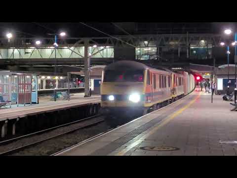 4M87 - FL90s - Newbie Tango'd Skodas 90013 & 90015 on tonight's Trafford Park service 54 mins late