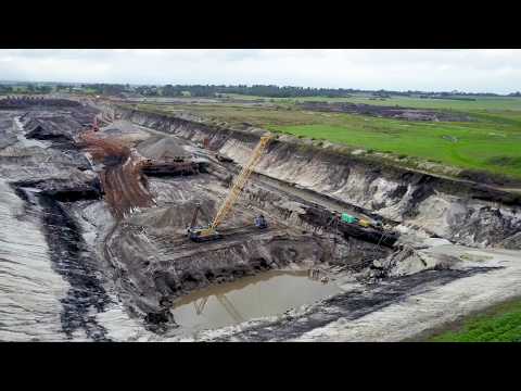 Liebherr - Sand Quarrying in Australia