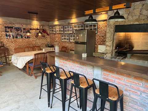 Video de YouTube - Casa en Venta de 4 dormitorios con Parrillero, Jardín y Garage en Parque Batlle, Montevideo