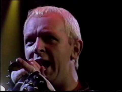 Judas Priest - Riding on The Wind (Live in Dortmund 1983)