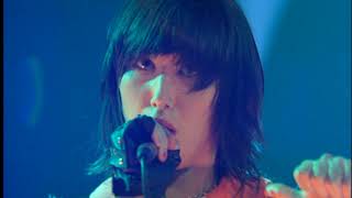 Yeah Yeah Yeahs - Pin (Later With Jools Holland &#39;03) HD
