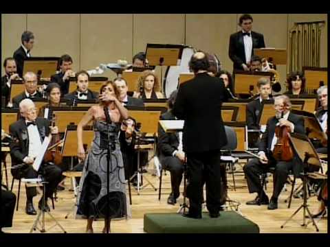 Olivia Byington canta Bachiana V, sob regência de Jacques Morelenbaum