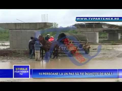 15 PERSOANE LA UN PAS SĂ FIE ÎNGHIŢITE DE APA !