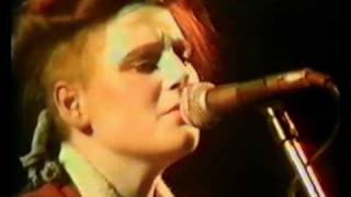 Cocteau Twins - [Brixton Ace 1982] Part 1/2 - Alas Dies Laughing//Wax And Wane (live)