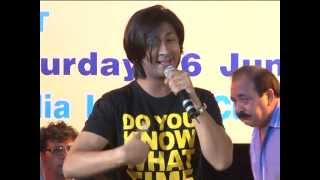 Parda Hai Parda Live.flv