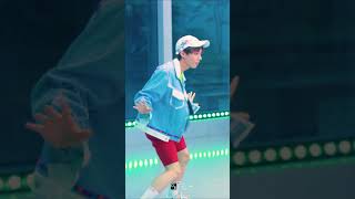 180626 팩트in스타 우진영 - 설레고 난리 (Falling in love)  (JINYOUNG FOCUS)