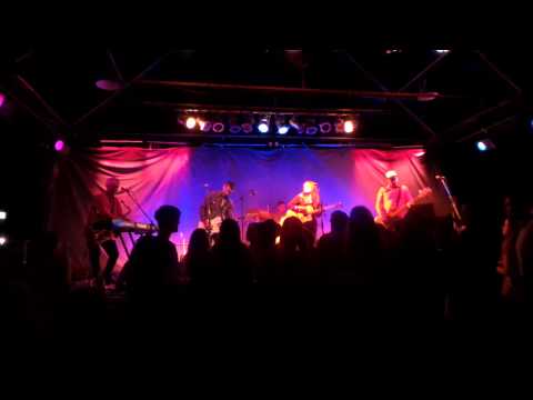 Billie Rogers and the country gentlemen flyby