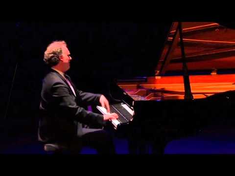 Jean Muller | Mozart: Piano Sonata in D major, KV 284 Dürnitz | 1st mov. Allegro
